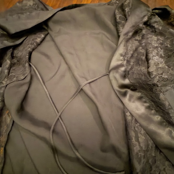 Vintage Victoria's Secret Gold Label Romantic Black Lace Robe, One Size - Picture 8 of 12